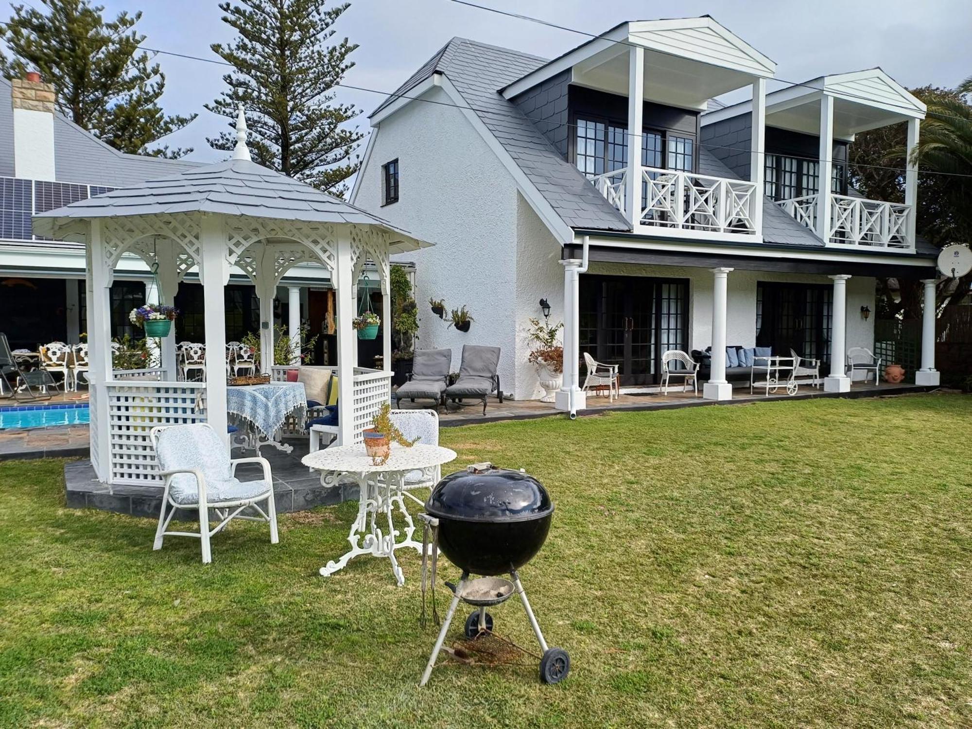 Mulligans Guest Lodge 허머너스 외부 사진